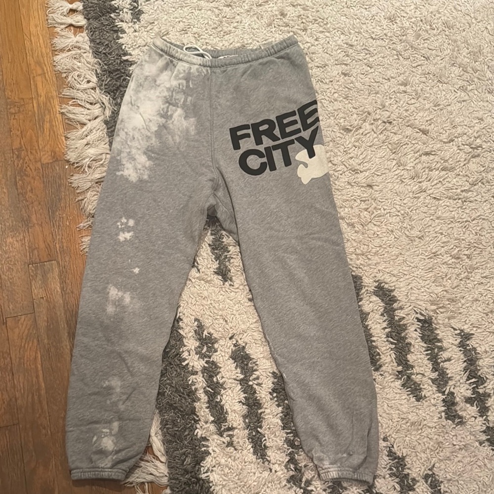 freecity women’s marble Grey Sweatpants